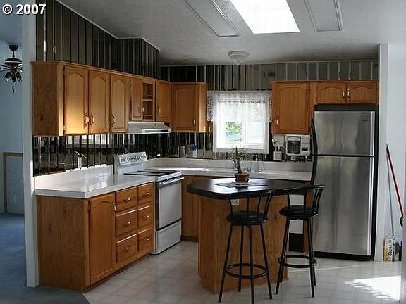 Kitchen with Island
