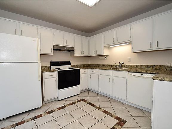 2nd image of 1687 Brookhouse Cir APT Br222