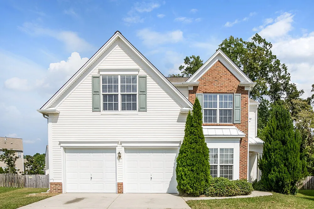 5 bed, 2.5 bath, 2382 sqft, $3,470 — Photo 1
