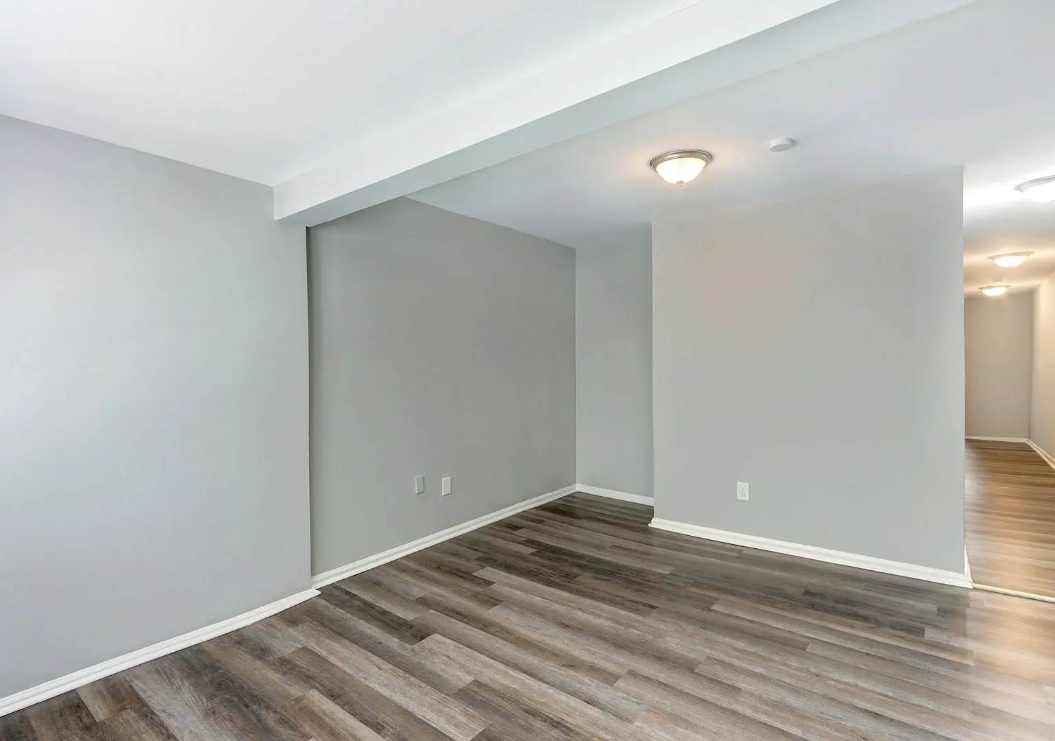 917 West Victory Drive — Photo 4