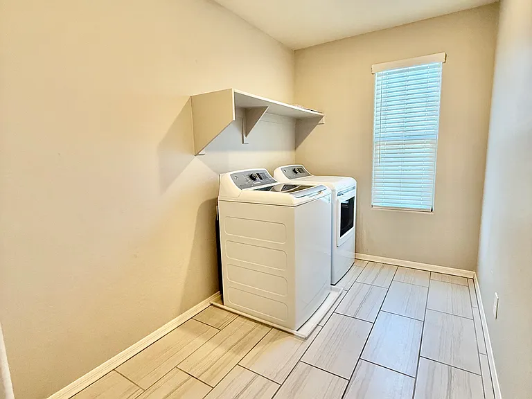 6803 N 88th Dr — Photo 12