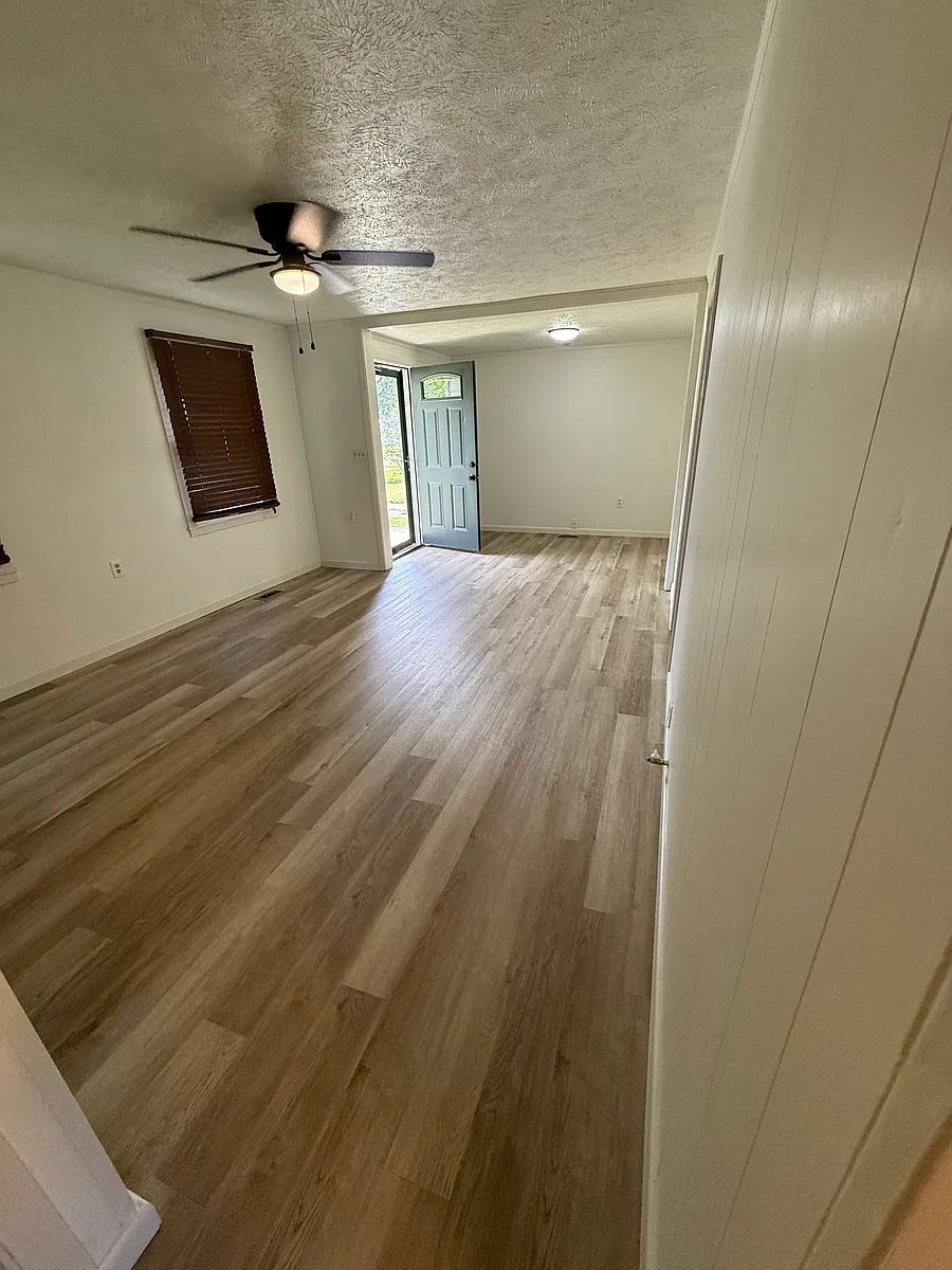 Building Photo - 418 Loudon Ave