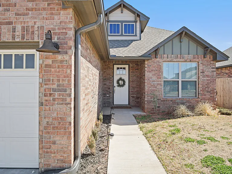 10004 Glover River Dr — Photo 37