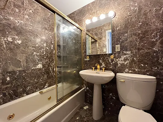 Rented by AZ REALTY NYC LLC | media 26