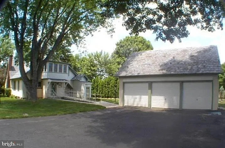 1 bed, 1.0 bath, 1200 sqft, $1,850 — Photo 1