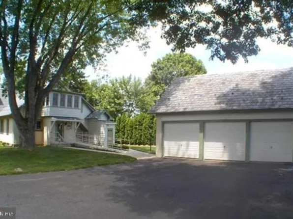 140 W Butler Ave Floor 2, Chalfont, PA 18914