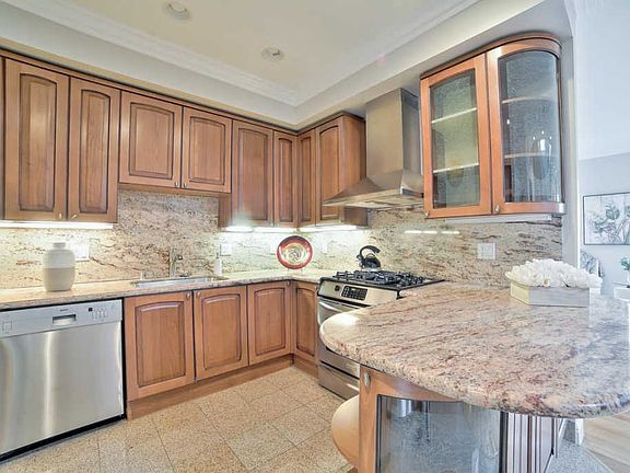 5th image of 1625 San Carlos Ave APT A