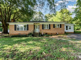 404 Pinkney Rd, Dallas, NC 28034