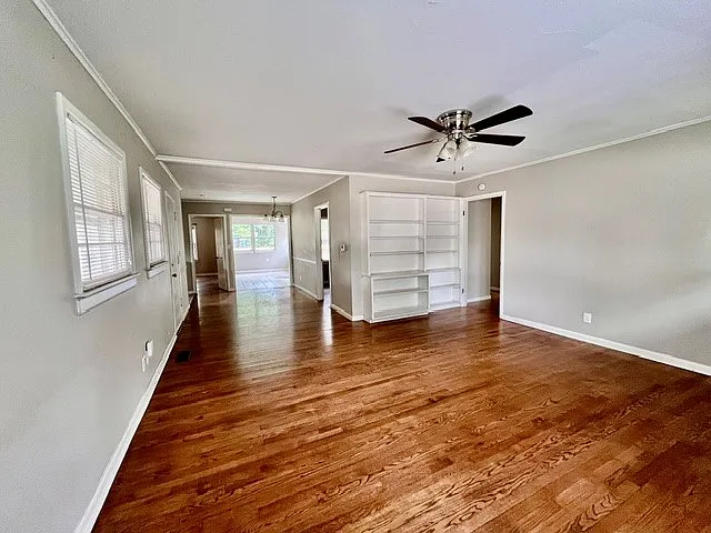 4 bed, 1600 sqft, $1,800 — Photo 2