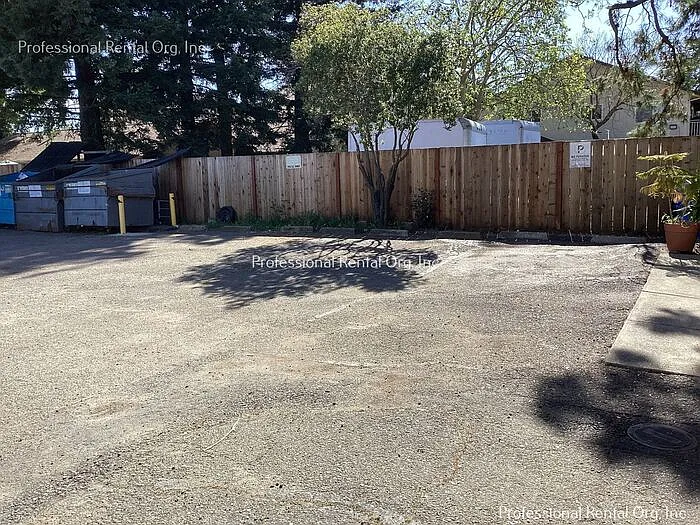 445 S E St #1 — Photo 11