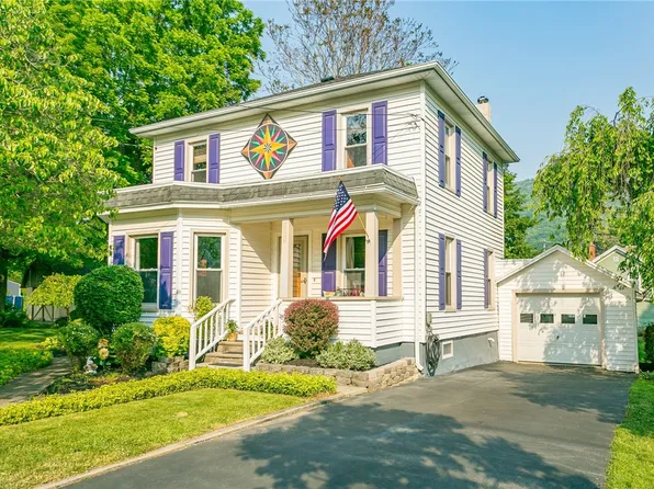 5 James St, Naples, NY 14512