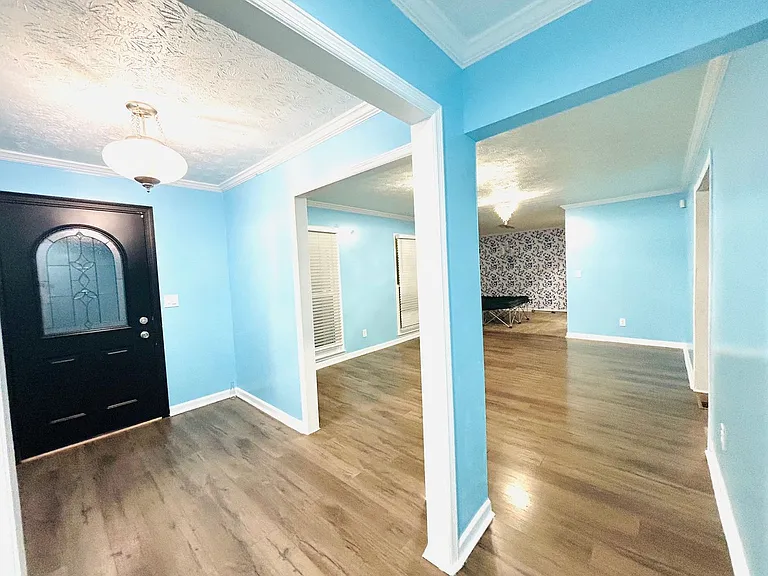 2664 Abington Dr — Photo 32