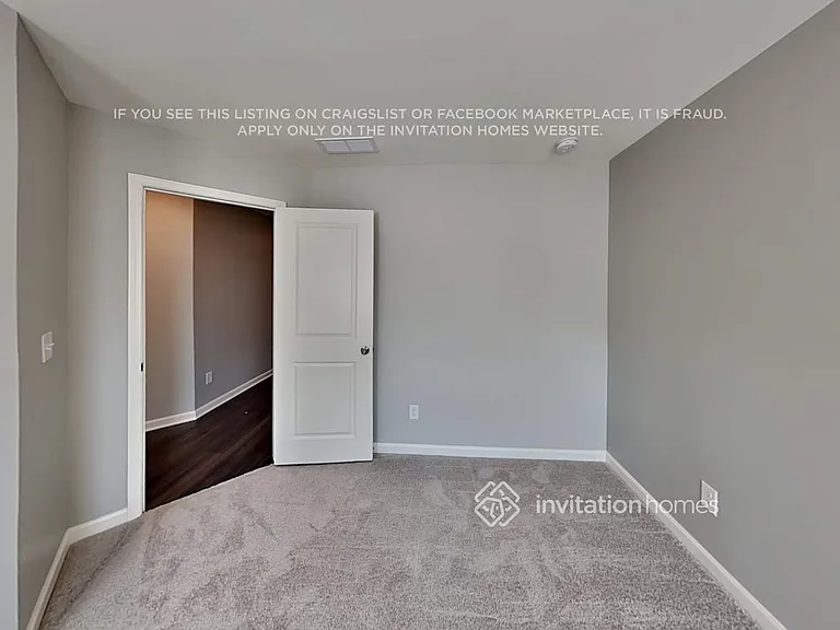 198 Webster Cir — Photo 13