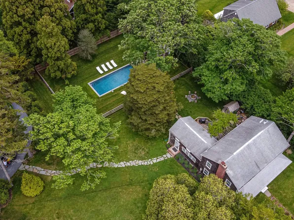 965 N Sea Mecox Rd, Water Mill, NY 11976