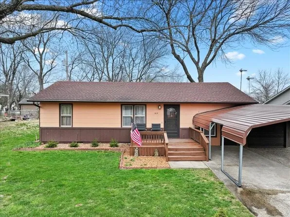 814 N Houston St, Adrian, MO 64720