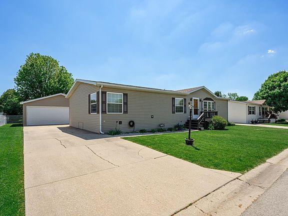 2nd image of 5367 Autumnash Ln