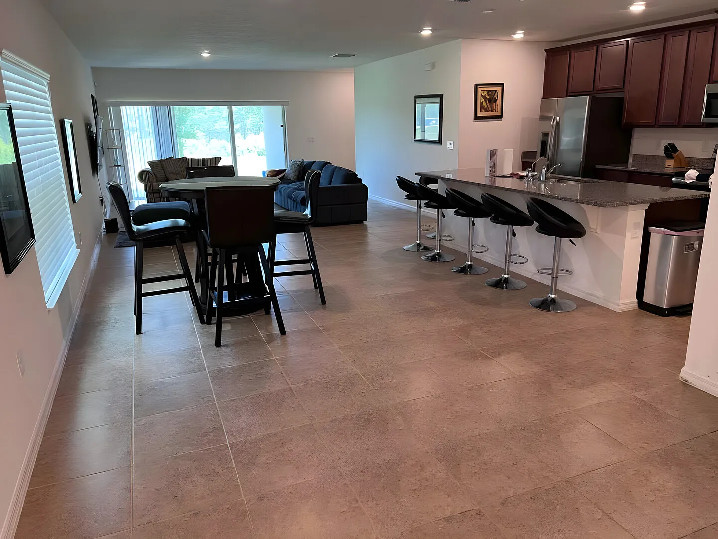 Fairytale 4 Bedrooms Sleeps 9 Close to Disney — Photo 4
