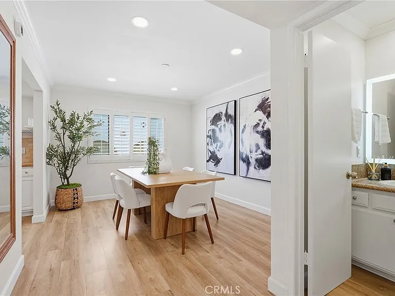 1433 S Beverly Dr — Photo 11