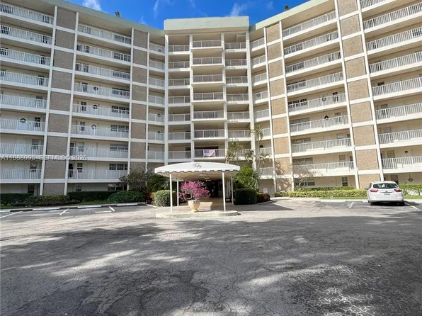 3090 N Course Dr APT 304, Pompano Beach, FL 33069