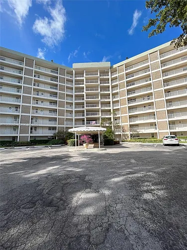 3090 N Course Dr Photo 1