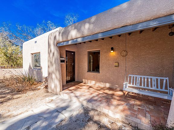 4th image of 901 Los Arboles Ave NW