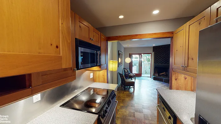 Sold by Brown Harris Stevens | media 21