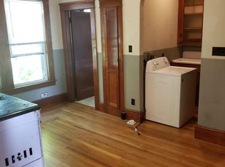 418 Cedar St APT 3, Manchester, NH 03103
