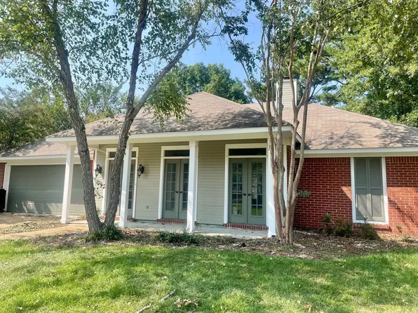 208 Chestnut Dr, Brandon, MS 39047