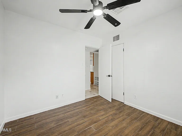 7008 N 12th St — Photo 19