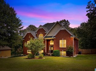 555 Creek Ridge Dr, Riverside, AL 35135