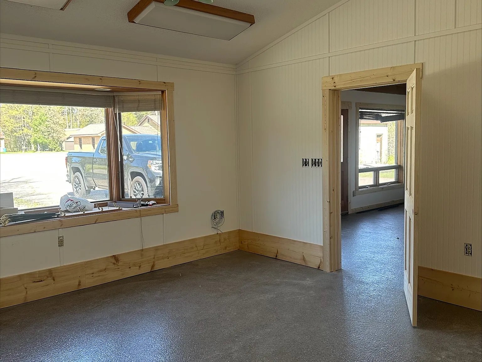 3 bed, $1,300 — Photo 3