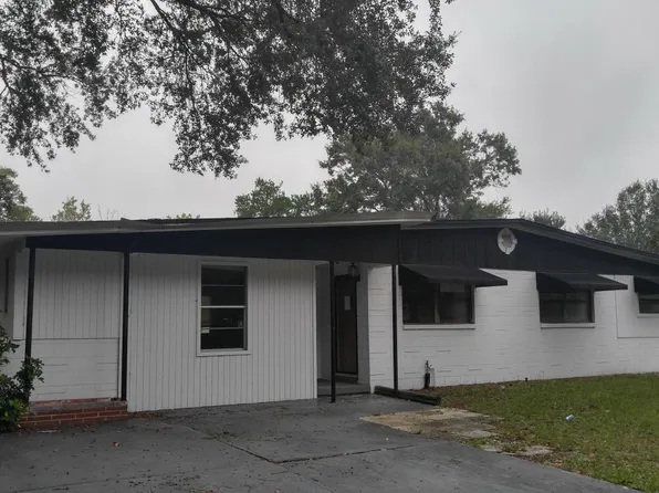 7541 Strato Rd, Jacksonville, FL 32210