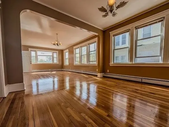 364 Academy Ave #1, Providence, RI 02908