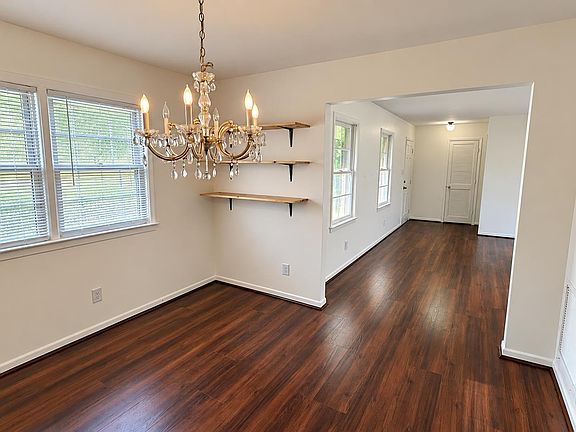 5th image of 142 Carter Woods Dr