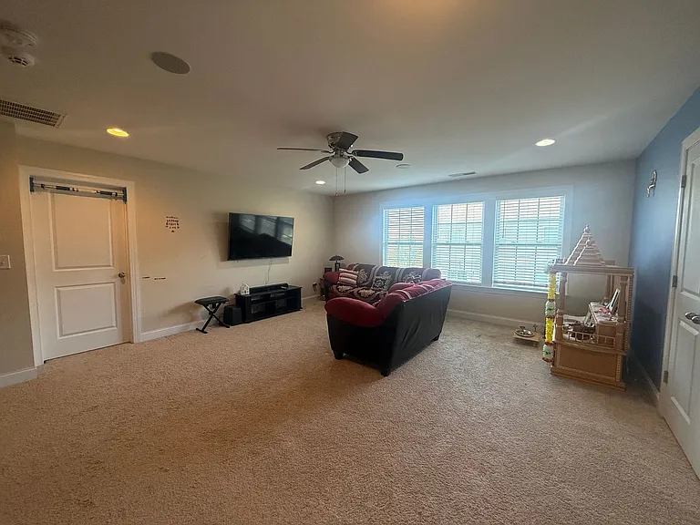 11215 Streamwood Ln NW — Photo 17
