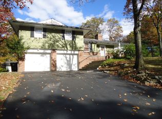 31 Deer Path Rd, Tuxedo Park, NY 10987