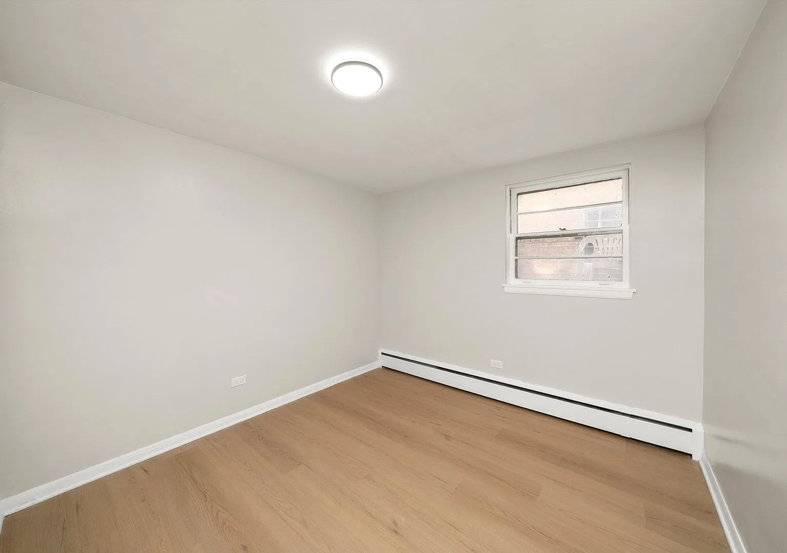 2 bed, 1417 sqft, $1,900 — Photo 4