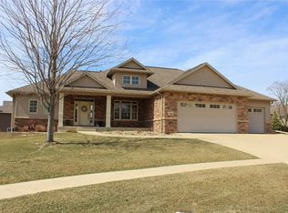 6018 Ushers Ridge Ct NE, Cedar Rapids, IA 52411