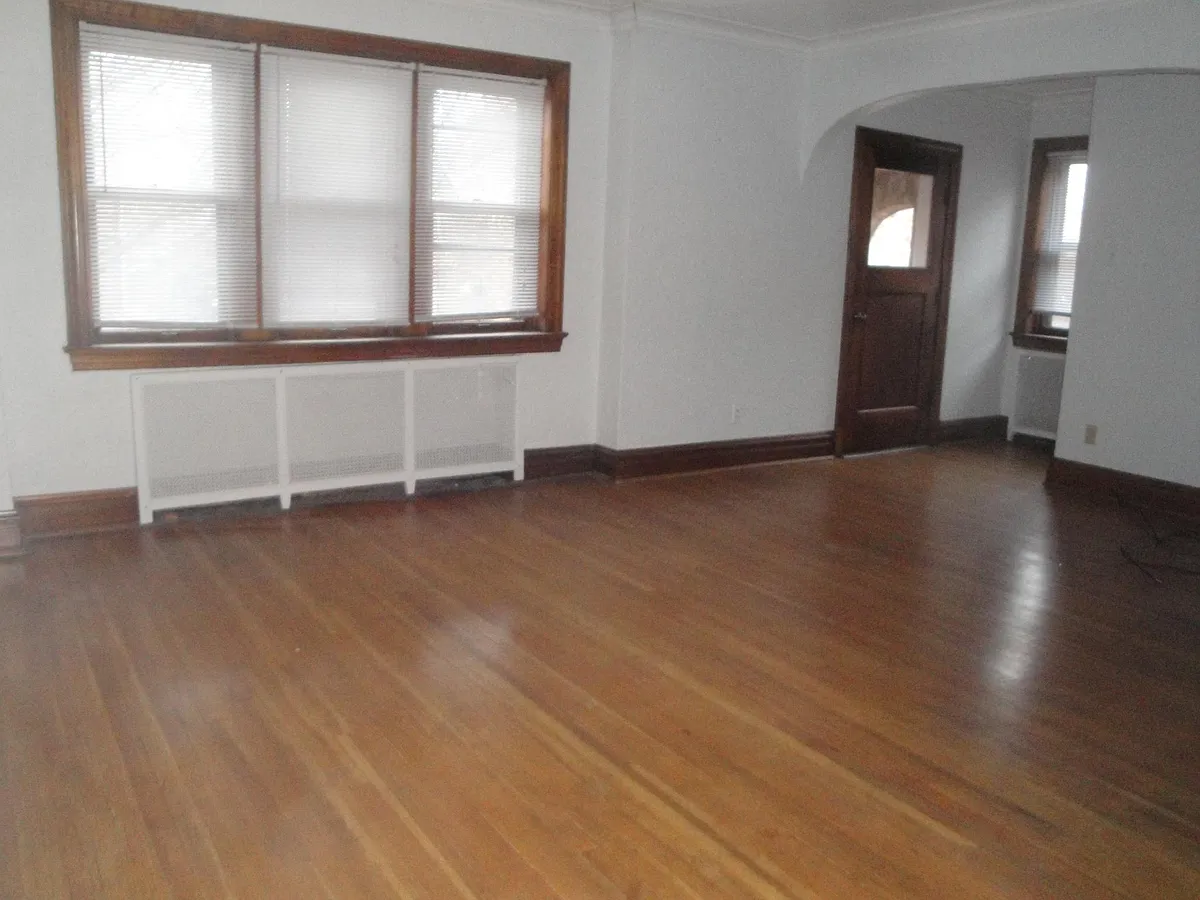 Living Room - 7115 Tulane Ave #2