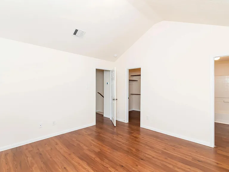 6254 Brenwood Cir — Photo 8