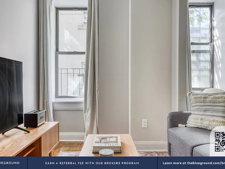 432 E 13th St #9 — Photo 4