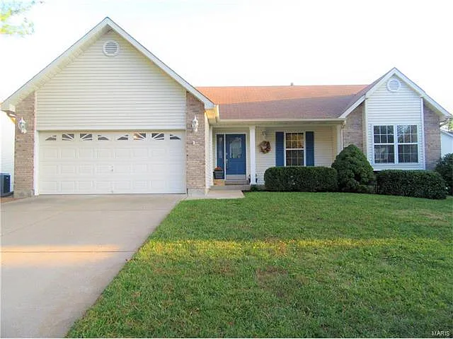 4017 Treeshadow Dr photo 1