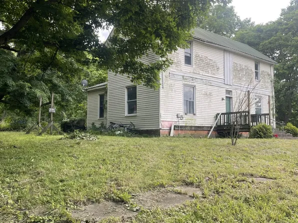 203 Snoddy St, Armstrong, MO 65230