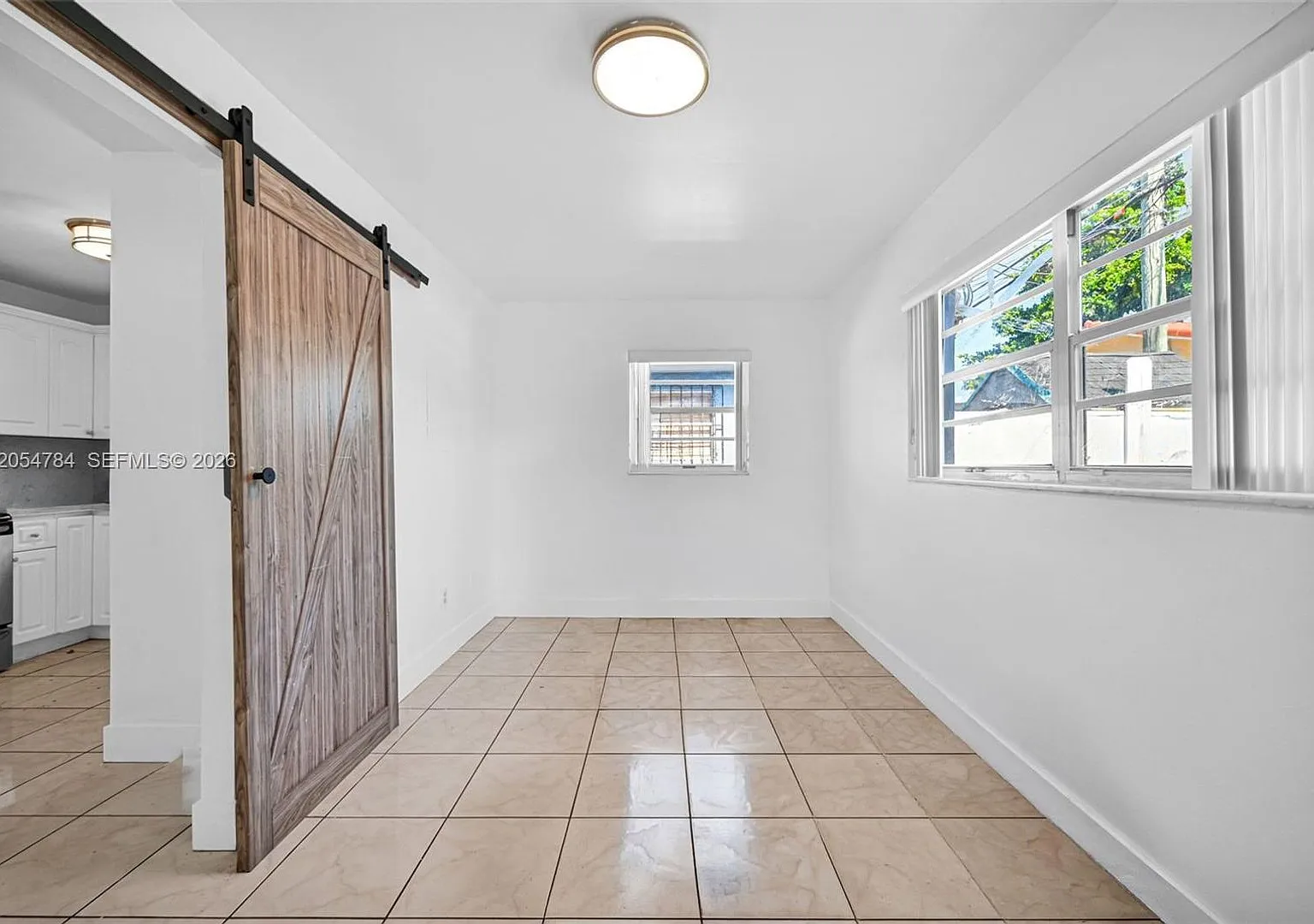 3231 SW 25th Street 2, Miami, FL 33133 - 2015 — Photo 2