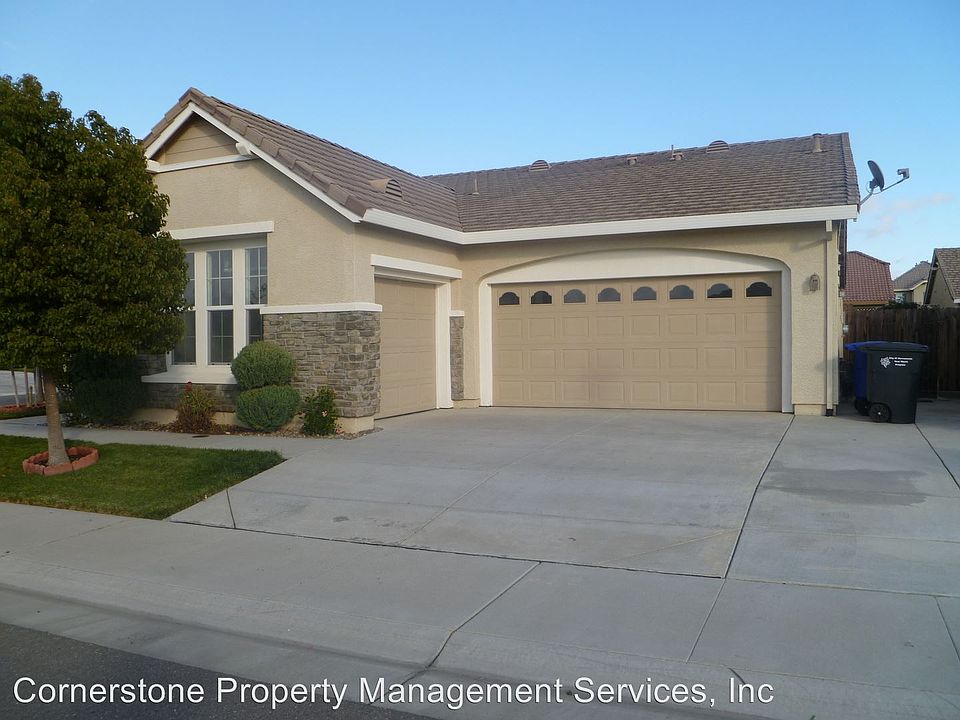 1st image of 5772 Tres Piezas Dr