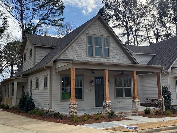 2nd image of 1316 Pleasant Dr