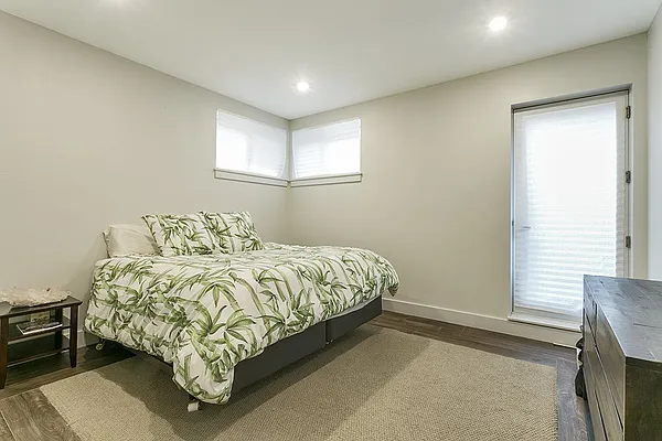 Rented by JCity Realty, LLC | media 6