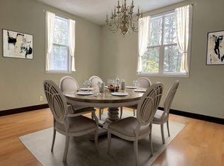 18961 N Fruitport Rd, Spring Lake, MI 49456