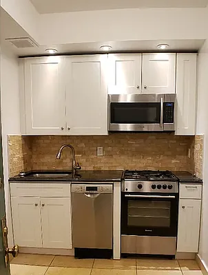 Rented by CitySites Real Estate Group | media 3