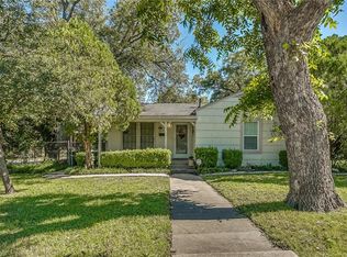 4501 Stadium Dr, Fort Worth, TX 76133